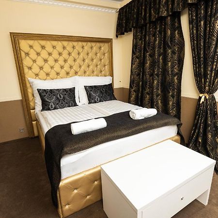 Palazzo Bed and Breakfast Szeged Buitenkant foto