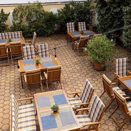 Palazzo Bed and Breakfast Szeged Buitenkant foto