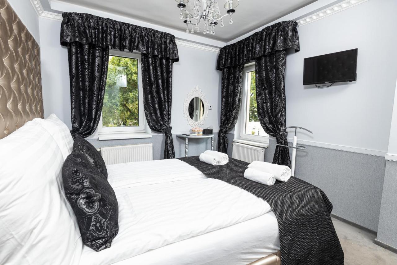 Palazzo Bed and Breakfast Szeged Buitenkant foto