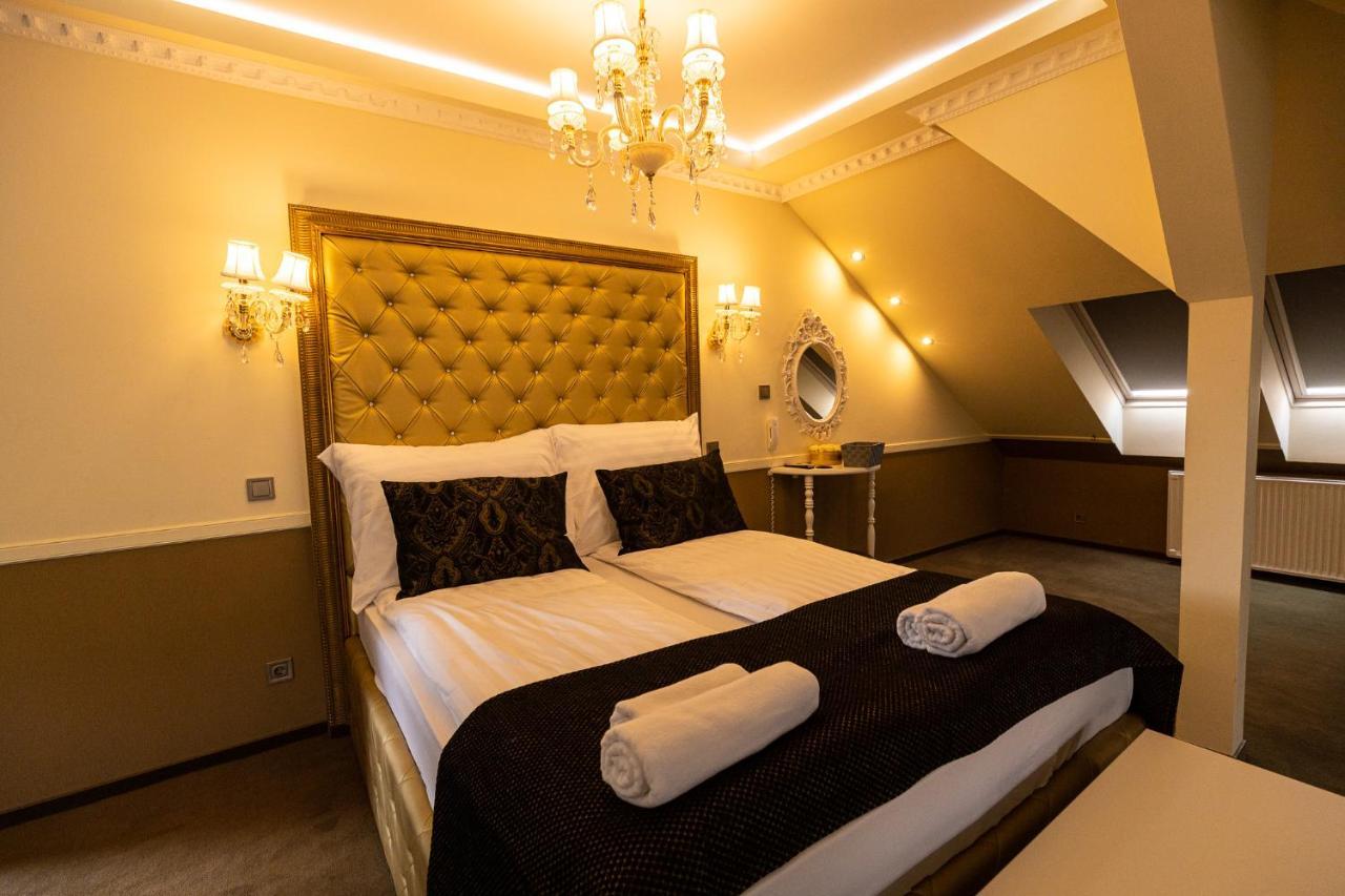Palazzo Bed and Breakfast Szeged Buitenkant foto